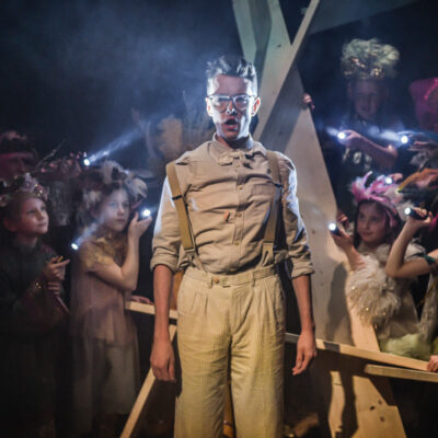 Szenenbild aus „Die beiden Fiedler“ von Peter Maxwell Davies in einer Produktion der opera piccola