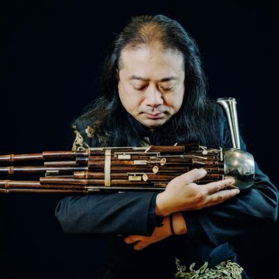 Wu Wei begegnet mit Ehrfurcht einem Instrument, das vor 4000 Jahren erfunden wurde