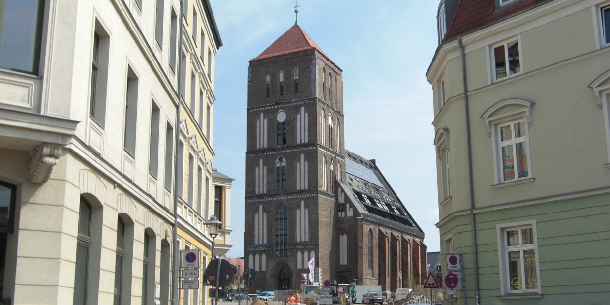 Kirche mit drei Wohnungen: Spielort St. Nikolai