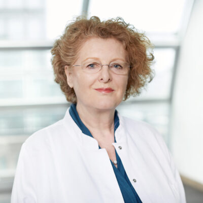 Regelmäßig fürs Publikum im Einsatz: Fach- und Theaterärztin Dr. Angela von Elling