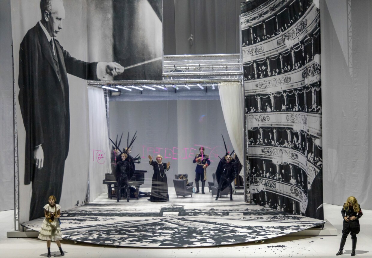 Szenenbild aus „Elektra“ am Theater Münster