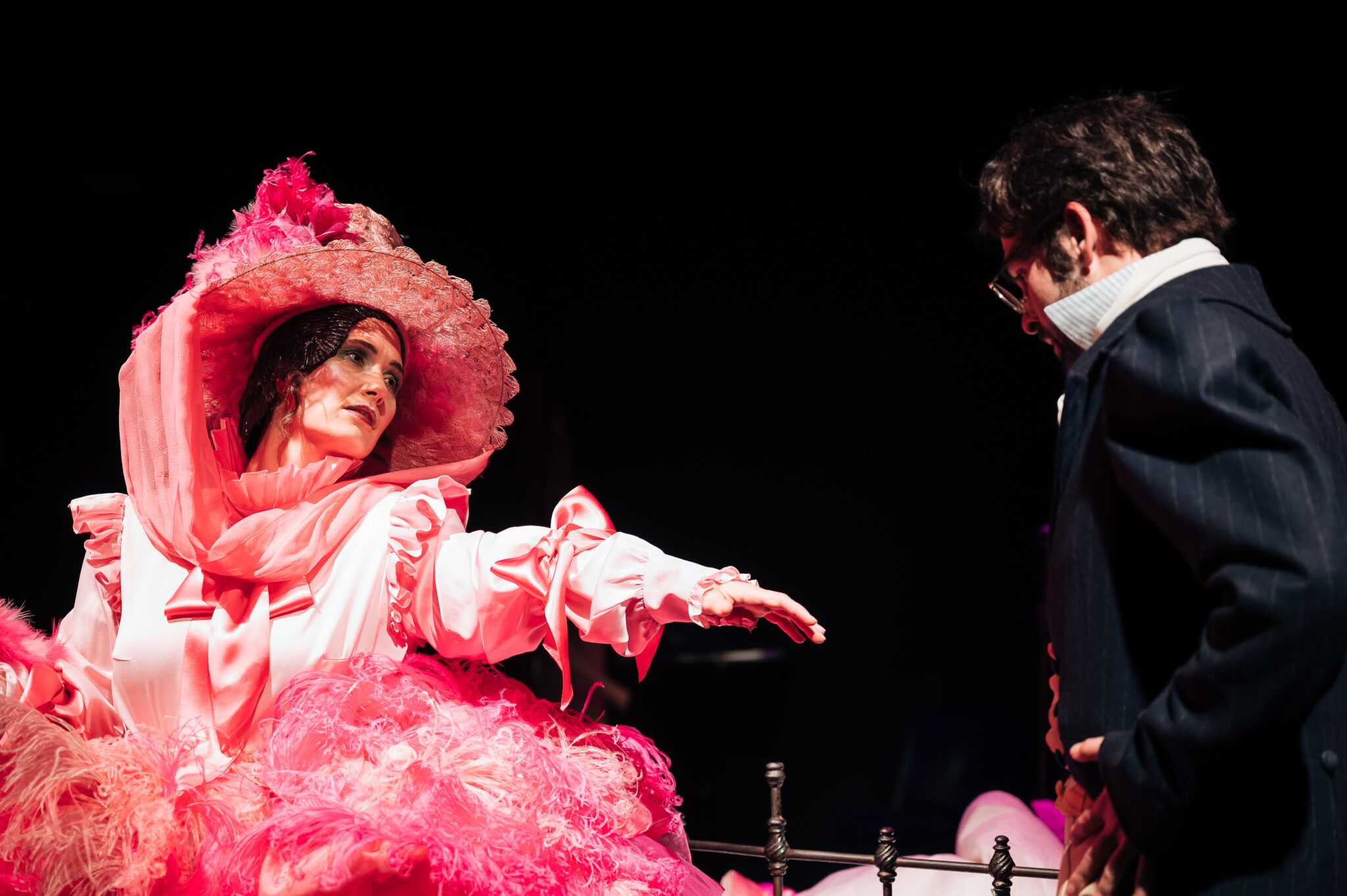 Szenenbild aus Johannes Harneits „Silvesternacht“ an der opera stabile in Hamburg