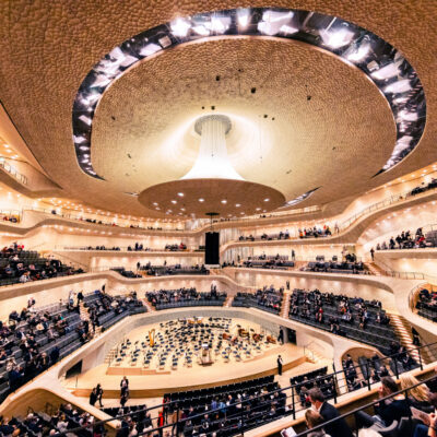 Erstklassiger Saal für zeitgenössische Klänge: Elbphilharmonie