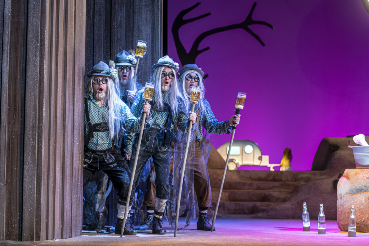 Opernchor des Eduard-von-Winterstein-Theaters in Behles „Hopfen und Malz“
