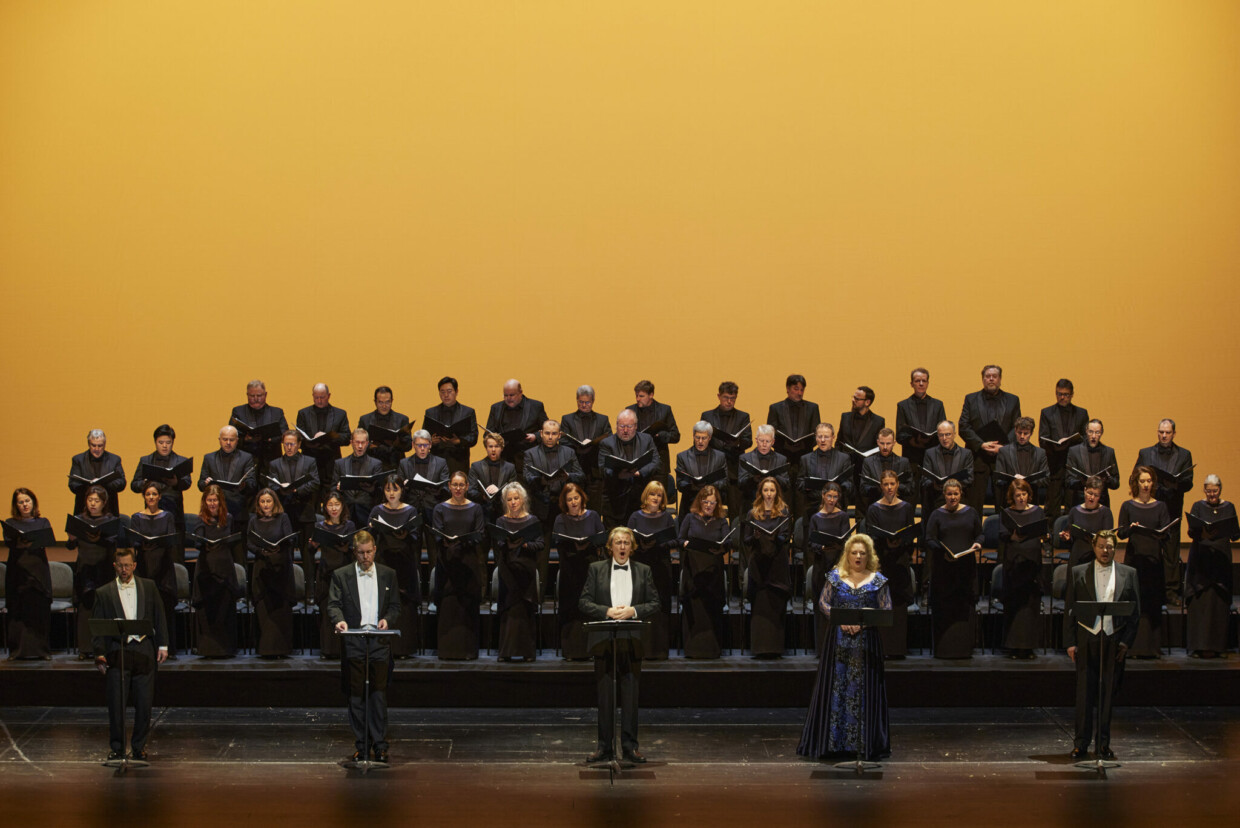 Sächsischer Staatsopernchor in der konzertanten Aufführung von Verdis „Attila“ an der Semperoper