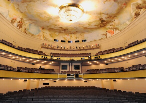 Am Saarländischen Staatstheater kommt Abou Lagraas Lesart von Glucks Opernmythos auf die Bühne