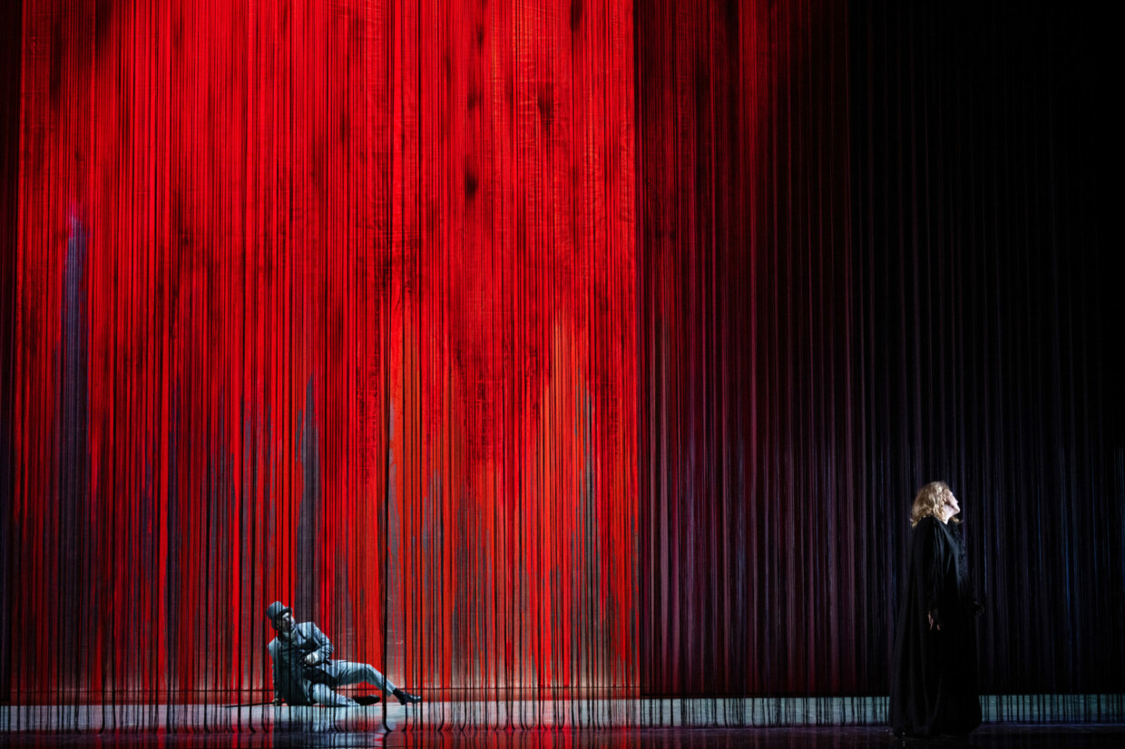 Szenenbild aus „Elektra“ an der Oper Frankfurt