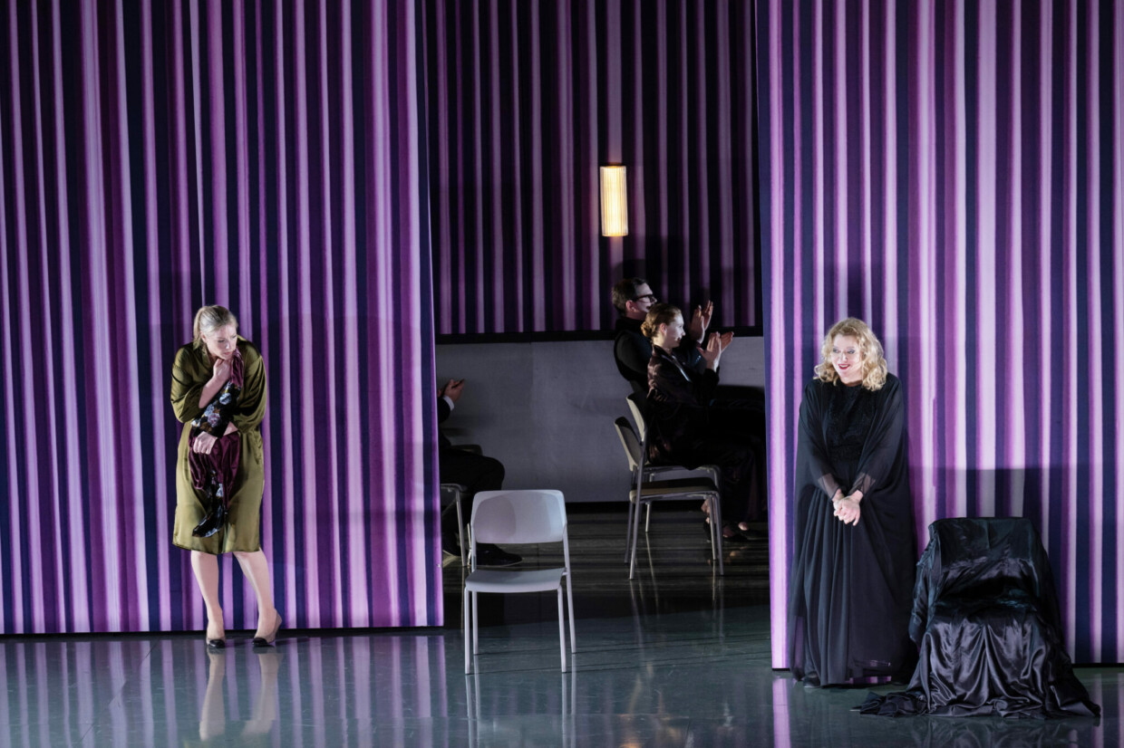Szenenbild aus „Elektra“ an der Oper Frankfurt