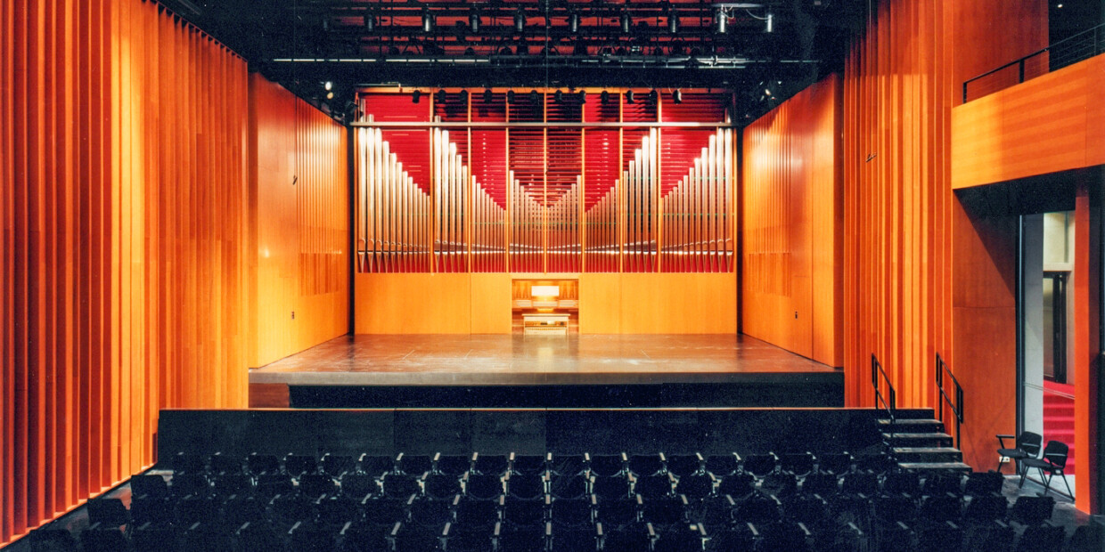 Im vom Bund Deutscher Architekten Sachsen prämierten Großen Saal der Leipziger Musikhochschule erklingt Schumann