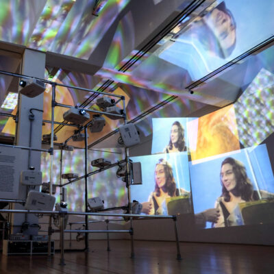 Die Sixtinische Kapelle als Installation von Nam June Paik