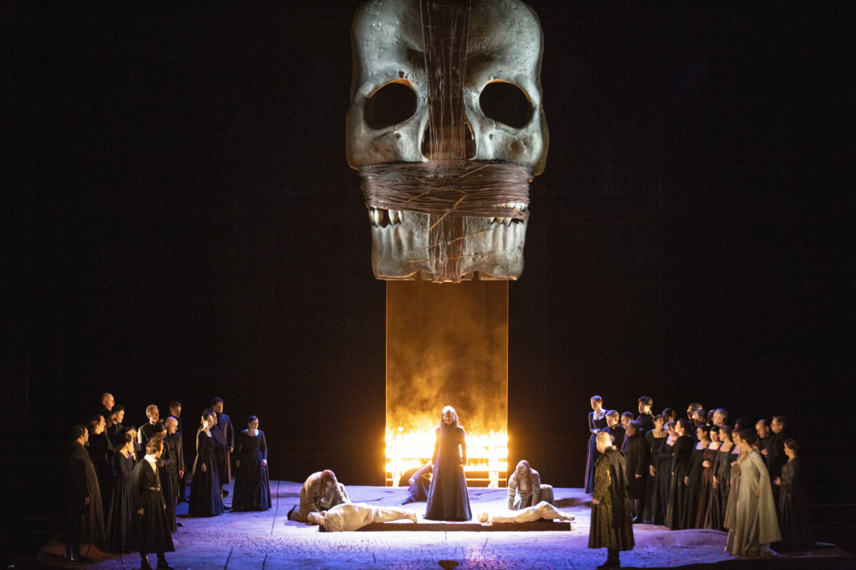 Szenenbild aus „Idomeneo“ an der Staatsoper Unter den Linden