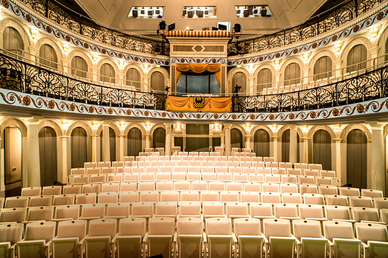 Kleinod klassizistischer Baukunst: Festivalspielstätte Theater Putbus
