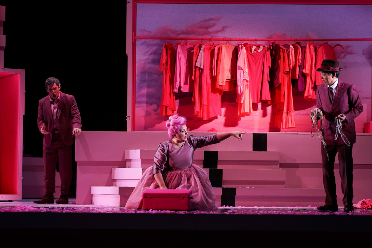 Szenenbild aus „Manon Lescaut“ am Theater Kiel