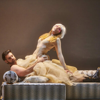 Layla Claire (Venere) und Randall Scotting (Adone) in Sciarrinos „Venere e Adone“