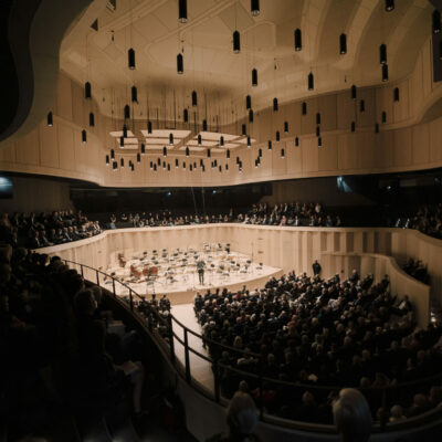 Auch „hölzernes Schatzkästchen“ genannt: Konzertsaal im Casals Forum der Kronberg Academy
