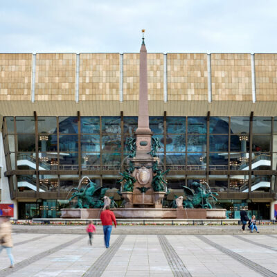 Hinter dem Mendebrunnen sprudelt seit 1981 die Musik: Gewandhaus