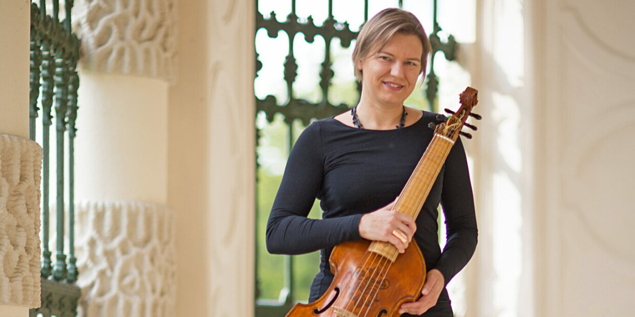 Präsentiert beim Musikfest Eichstätt Bach im neuen Klang­gewand: Heidi Gröger vom Gambenconsort Phantasm