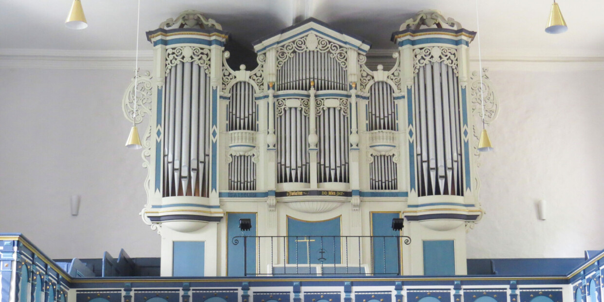 Schönheit in Blau: Orgel der Johanneskirche in Lychen