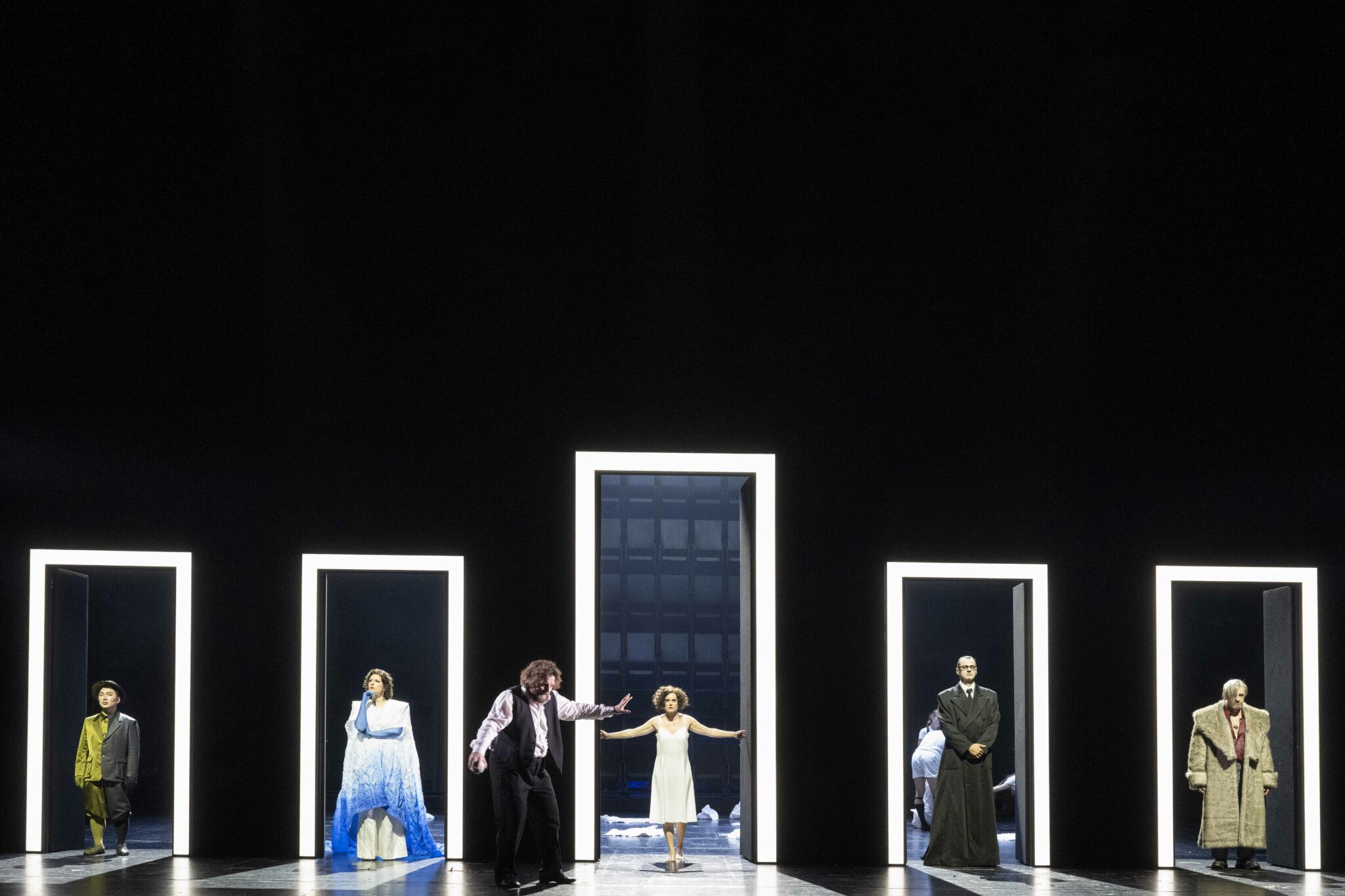 Szenenbild aus „Der singende Teufel“ am Theater Bonn