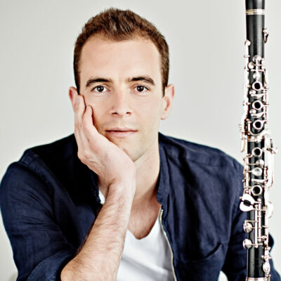 Klarinettist David Orlowsky tritt beim Internationalen Musikfest Lípa Musica im Duett mit einer Laute auf