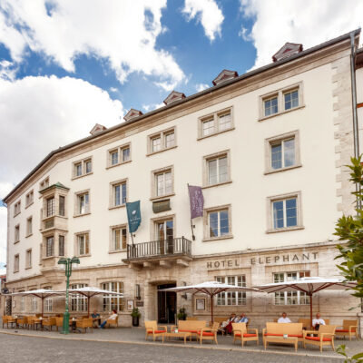 Erste Adresse am Platz und geschichtsträchtiger Ort: das Hotel Elephant