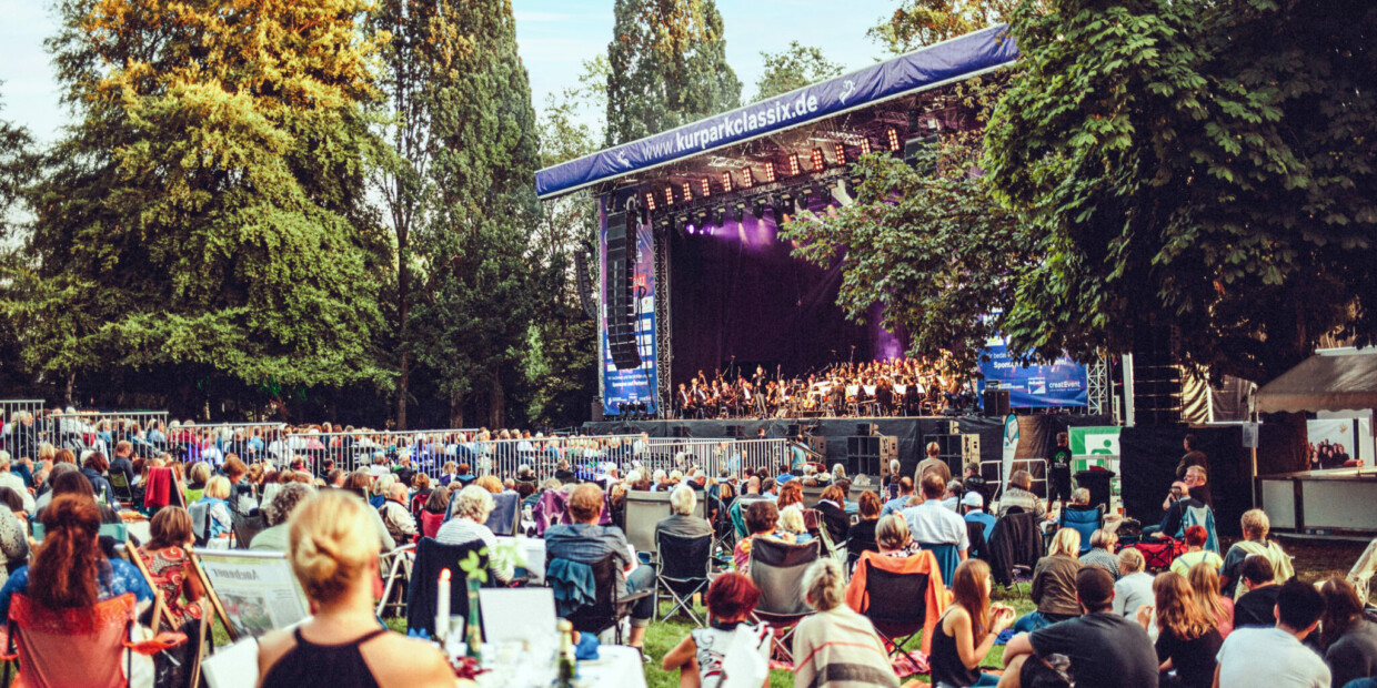 Große Oper beim Picknick im Kurpark Monheimsallee in Aachen