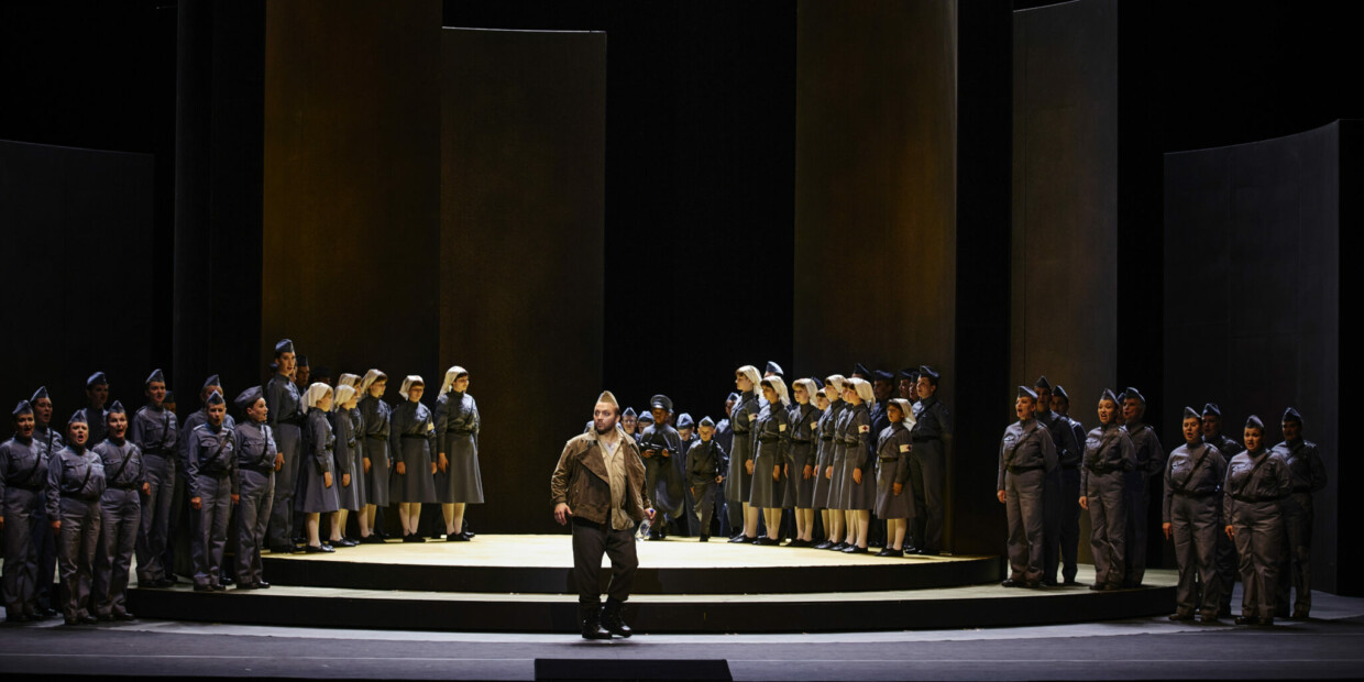 Zwischen Grand Opéra und Thriller: Tschaikowskys „Pique Dame“ an der Semperoper Dresden