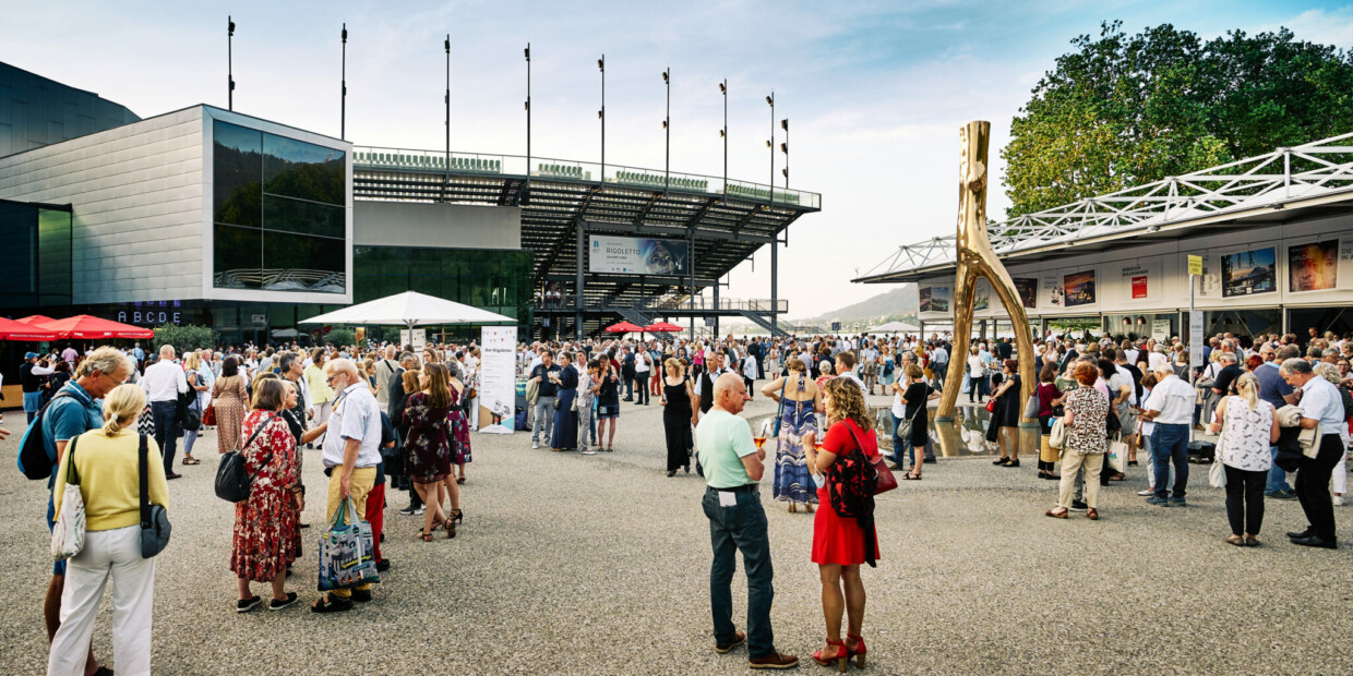 3sat überträgt die Eröffnungsfeier live aus dem Festspielhaus in Bregenz