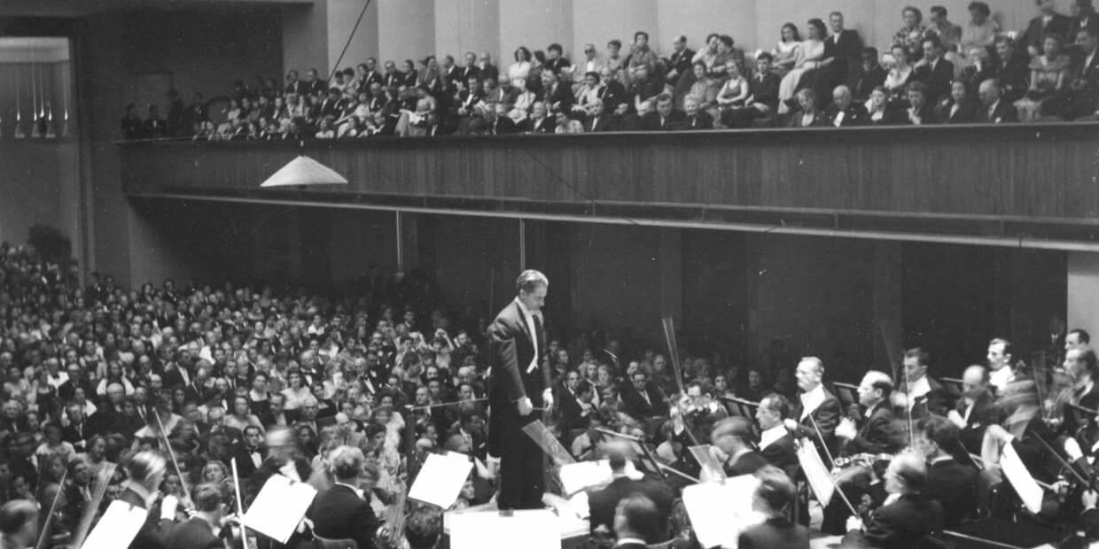 Herbert von Karajan während eines Konzerts beim Lucerne Festival