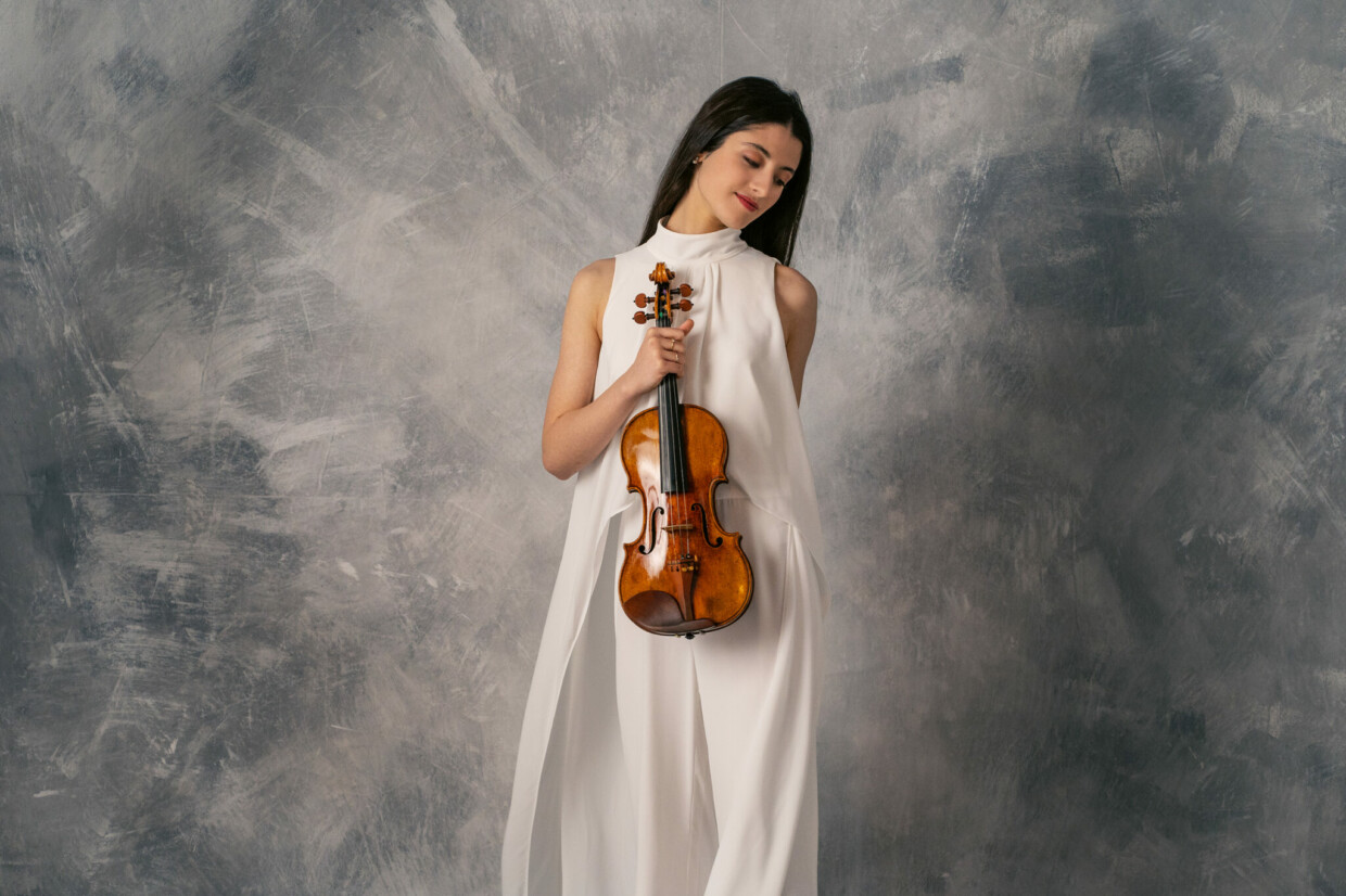 „Die Geige ist eher auf natürliche Weise in mein Leben gekommen“, sagt die in Granada geborene María Dueñas.