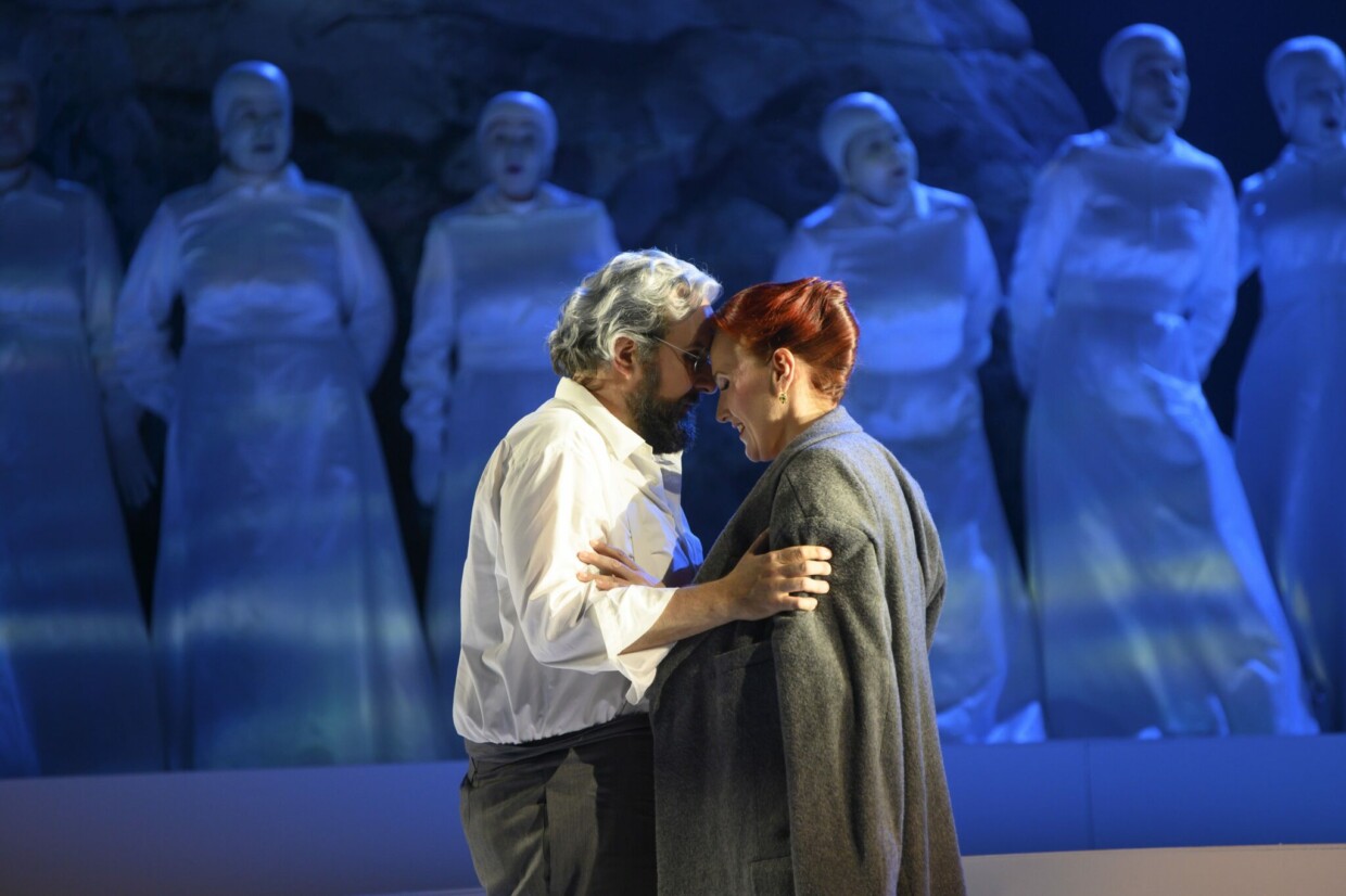 AJ Glueckert und Daniela Köhler in „Die Frau ohne Schatten“ an der Oper Köln