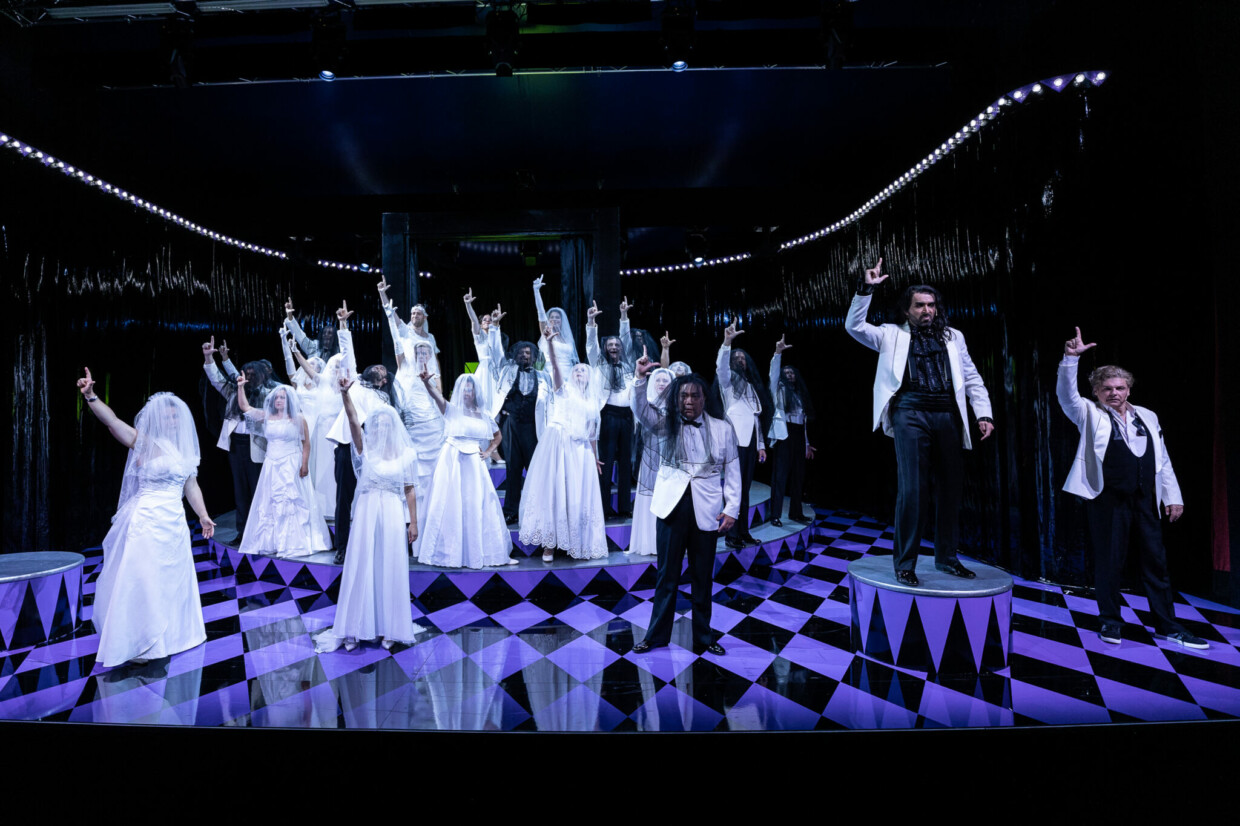 Szenenbild aus Mozarts „Don Giovanni“ am Theater Altenburg Gera