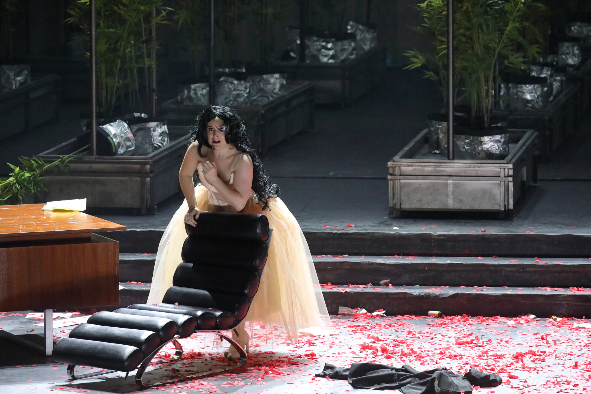 Szenenbild aus „Le nozze di Figaro“ an der Bayerischen Staatsoper München