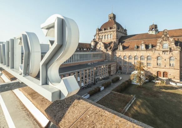 Sozialkritik im Walzertakt am Staatstheater Nürnberg mit Johann Strauss' „Fledermaus“