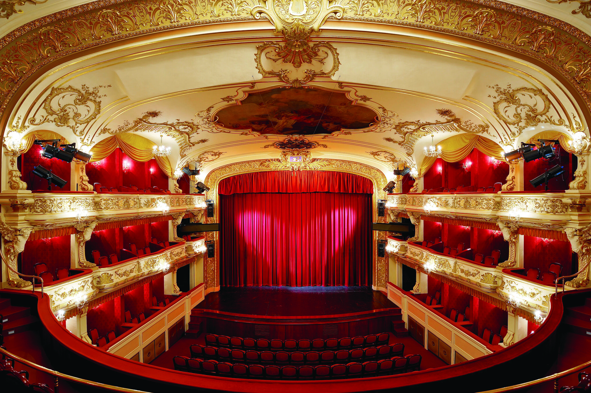 Das Antonín Dvořák Theater ist Teil des Mährisch-Schlesische Nationaltheaters