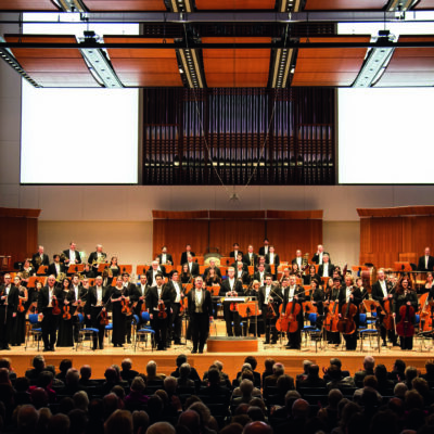 Können auf ein treues Publikum setzen: die Duisburger Philharmoniker mit GMD Axel Kober