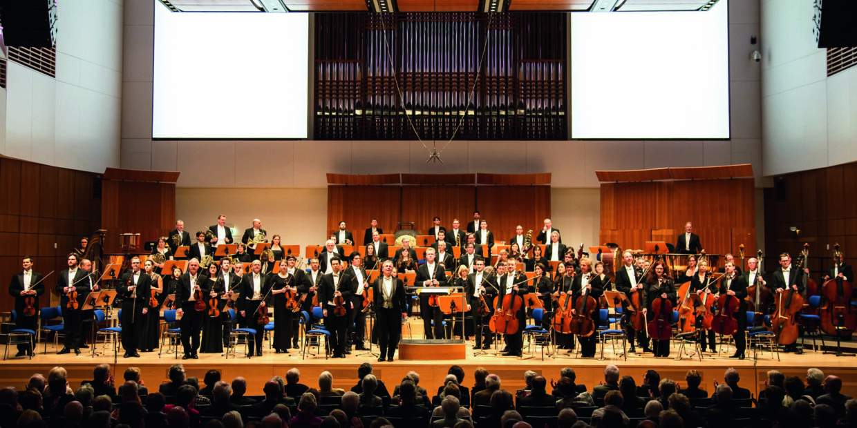 Können auf ein treues Publikum setzen: die Duisburger Philharmoniker mit GMD Axel Kober