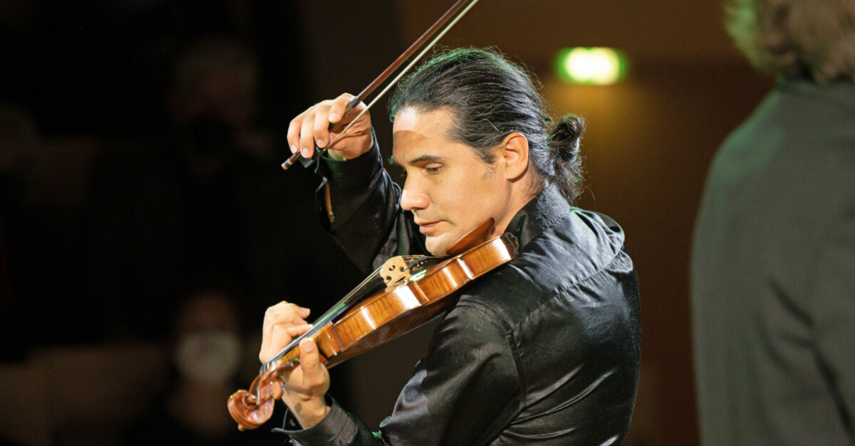 „Paganini intimo“ mit Oscar Bohórquez & Ulrich Tukur concerti.de