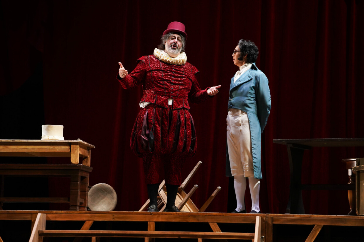 Szenenbild aus Verdis „Falstaff“ am Theater Kiel
