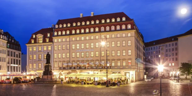 Mit seiner exquisiten Lage im Herzen der Dresdner Altstadt ist das Steigenberger Hotel de Saxe komfortabler Ausgangspunkt für Entdeckungen in der kultrreichen Elbstadt
