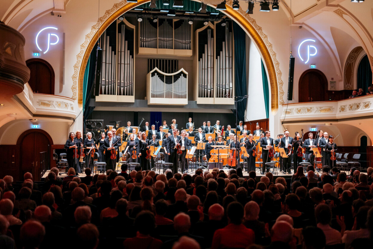 Thüringens größtes Konzertorchester beschenkt sich mit „Sinfonie der Tausend“