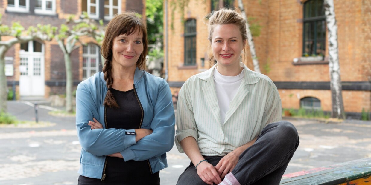 Beim Leitungsteam um Christina Messner (l.) und Sandra Reitmayer (r.) liegt der kunstinterdisziplinäre Austausch im Fokus