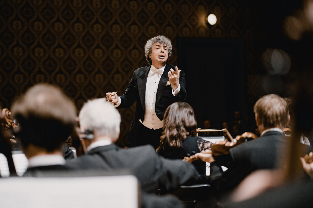 Review by Semyon Bychkov – Smetana: Mawtani