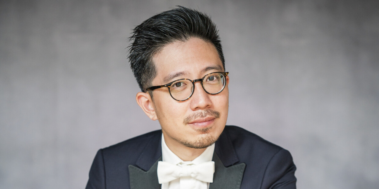 Gratuliert dem Kulturradio WDR 3 vom Dirigentenpult aus: Tung-Chieh Chuang