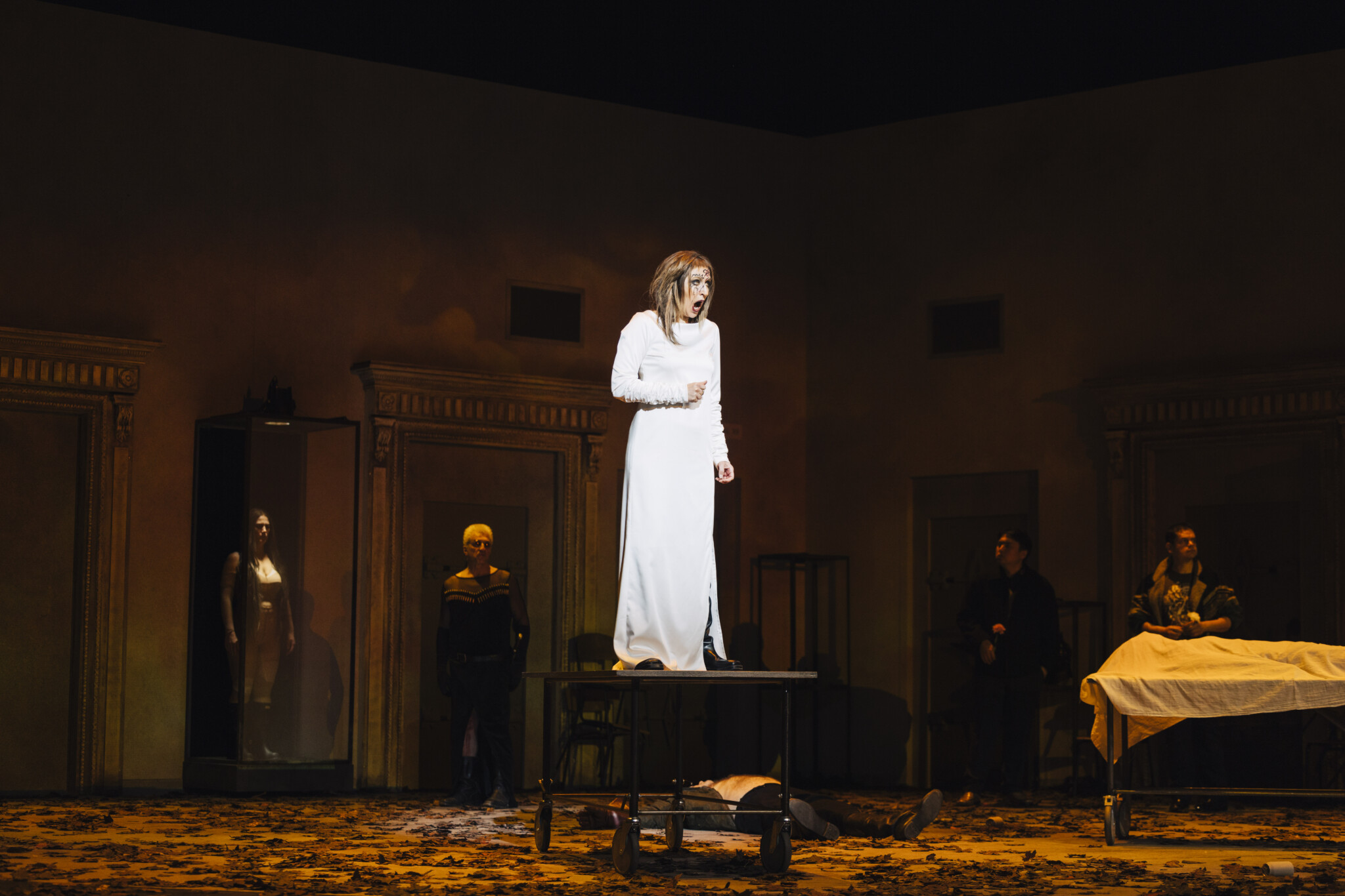 Szenenbild aus Wagners „Götterdämmerung“ am Landestheater Coburg