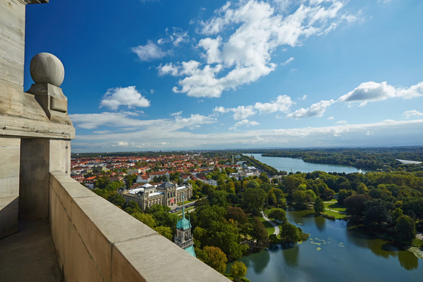 Ausblick von der Rathauskuppel über die Stadt