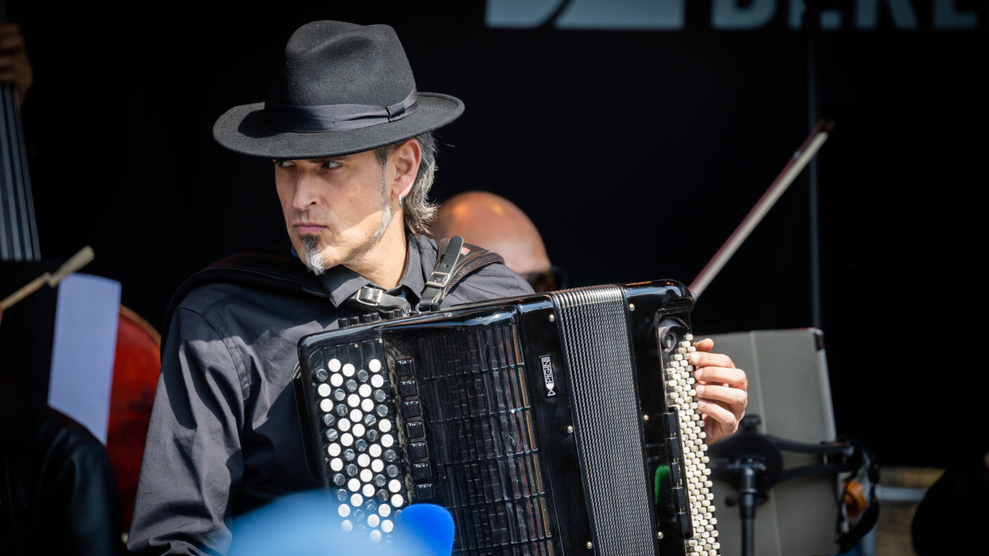 Gorka Hermosa hat für die deisjährige „Pantonale“ sein Solokonzert „Traum vom Frieden“ um zwei neue Sätze ergänzt