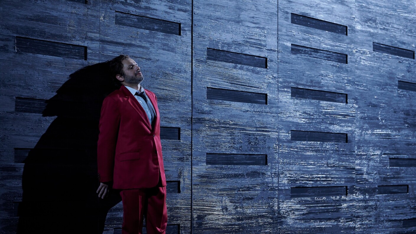 An der Staatsoper Stuttgart setzt Regisseur Paul-Georg Dittrich für „Il trovatore" auf allegorische Bilder