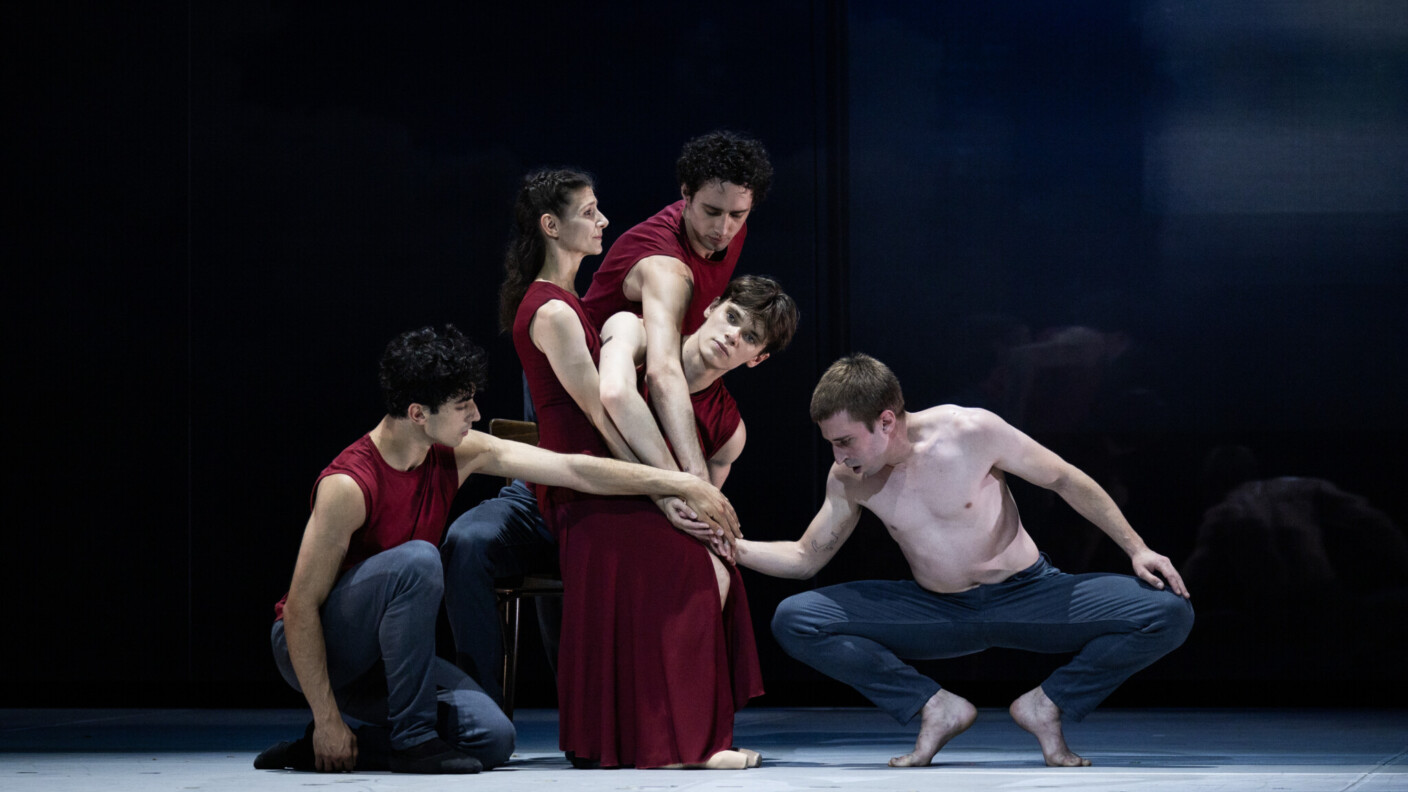 Mit „Epilog“ vollendet John Neumeier sein Schaffen in Hamburg und feiert sein junges Ensemble