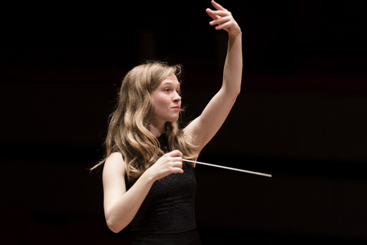Dirigentin Mirga Gražinytė-Tyla und das Orchestre Philharmonique widmen sich dem Reisen, den Naturgewalten und der Technik